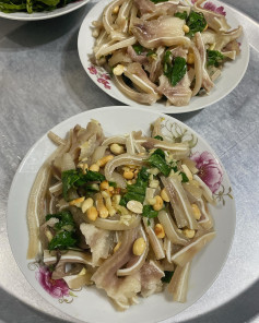 Nộm Tai Heo Chua Ngọt Giòn Tan Thơm Mùi Húng Lủi