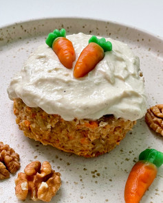 Nutritious Single Serve Carrot Cake with Cream Cheese Frosting