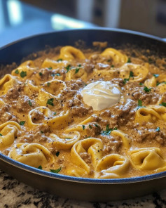 One-Skillet Beef Stroganoff Tortellini: