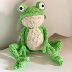 Patrón de crochet para rana de peluche adorable