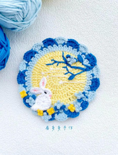 Round Crochet Pattern with Rabbit and Floral Design