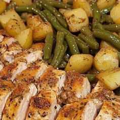 Savory Italian Chicken and Veggie Bake