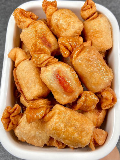 Sủi cảo xúc xích chiên