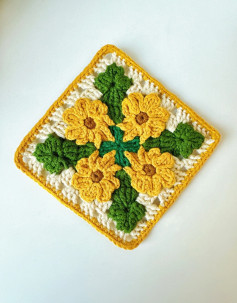 Sunflower Crochet Square Pattern with Leaf Details