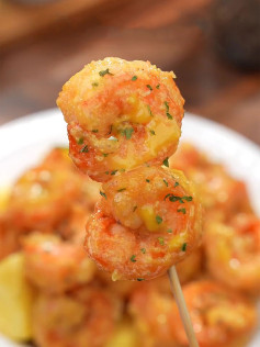 Tôm Chiên Giòn Sốt Dứa Thơm Ngon Hấp Dẫn