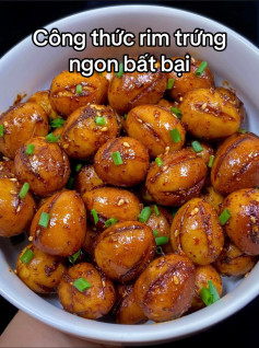 Trứng rim đậm đà, mặn mà hương vị quê