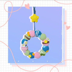 Vòng hoa móc len sắc màu với họa tiết ngôi sao và hoa