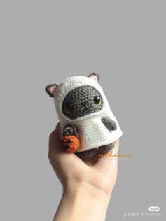 Adorable Crochet Cat in Halloween Costume Pattern