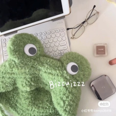 Adorable Crochet Frog Hat with Googly Eyes