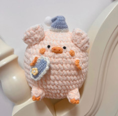 Adorable Crochet Pig with Winter Hat and Scarf Pattern