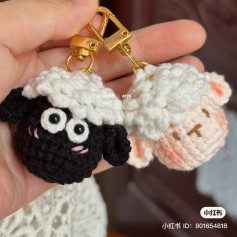 Adorable Crochet Sheep Keychain Pattern for Fun Crafting