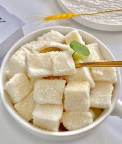 Bánh sữa dừa béo ngậy, mát lạnh, ngọt ngào vị thiên nhiên