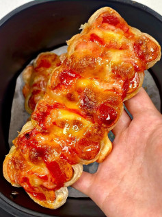 Bánh Xếp Phô Mai Xúc Xích Giòn Tan