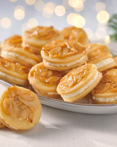 Beyaz Çikolatalı Ballı Badem Şöleni