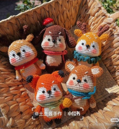 Bộ sưu tập thú nhồi bông móc len đáng yêu cho mùa đông ấm áp