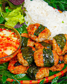 Bún Chả Hà Nội Thơm Lừng, Nước Mắm Chua Ngọt Hòa Quyện