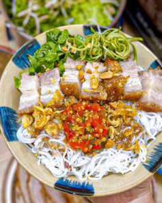 Bún Mắm Ba Chỉ Giòn Rụm Thơm Ngon Tại Nhà