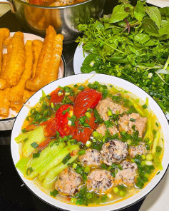 Bún Sườn Mọc Thơm Ngon - Hương Vị Quê Nhà Ngày Cuối Tuần