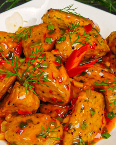 Chả Cá Chiên Giòn Sốt Nước Mắm Tỏi Ớt