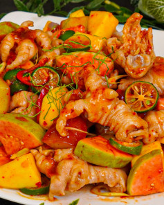 Chân Gà Trộn Thái Cay Chua Ngọt, Xoài Ổi Giòn Sần Sật