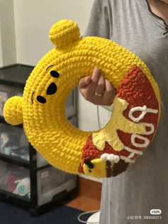 Crochet Bear-Themed Wreath with Yellow and Red Accents