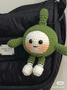 Crochet Cute Green Plushie Keychain for Backpack Decoration