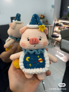 Crochet Cute Pig with Starry Night Costume Pattern