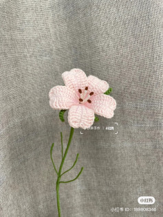 Crochet Pattern for a Beautiful Pink Lily Flower