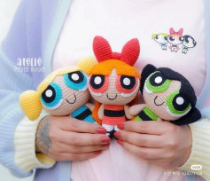 Crochet Pattern for Cute Amigurumi Dolls Inspired by Popular Cartoon