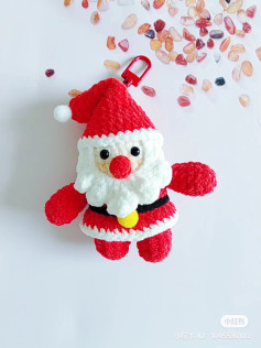 Crochet Santa Claus Keychain with Festive Decorations