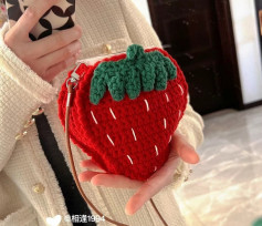 Crochet Strawberry Bag Pattern for Beginners