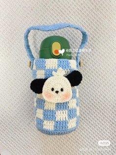 Cute Checkered Crochet Bottle Holder with Dog Face Design