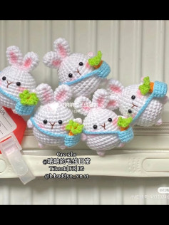 Cute Crochet Bunnies with Carrot Bags Pattern