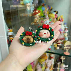 Cute Crochet Keychains: Festive Wreath with Bear and Santa Faces