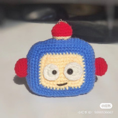 Cute Crochet Robot Keychain Pattern with Red and Blue Design