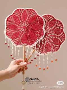 Elegant Crochet Fan with Beaded Tassels Design