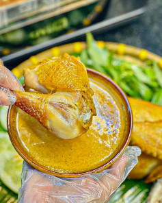 Gà Nướng Nguyên Con Da Vàng Óng Thịt Mềm Thấm Vị Ăn Là Ghiền