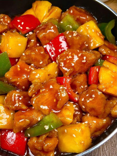 Gà Xào Chua Ngọt Thơm Ngon Với Dứa