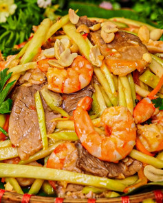 Gỏi Xoài Tôm Thịt Chua Ngọt Giòn Tan