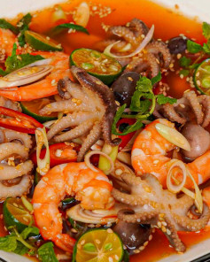Hải Sản Ngâm Sả Tắc Chua Ngọt Giòn Tan Lạ Miệng