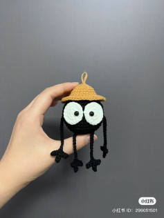 Hướng dẫn móc len chú nhện nhỏ đội mũ vàng đáng yêu