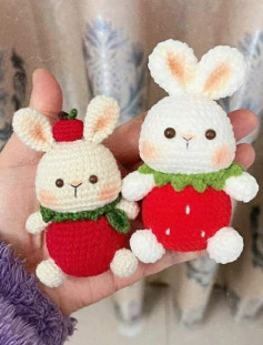 Hướng dẫn móc len thỏ dễ thương hình dâu tây và táo