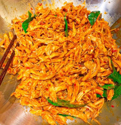 Khô Gà Lá Chanh Thơm Cay, Nhâm Nhi Ngày Tết