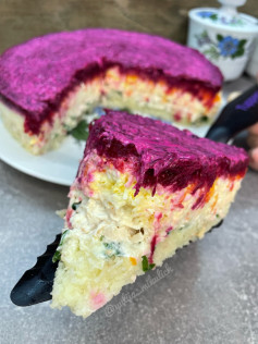 Куряча шуба з сиром та буряком