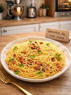 Macarrão Alho e Óleo com Bacon Crocante