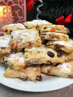 Міні штолени: різдвяна насолода у кожному шматочку