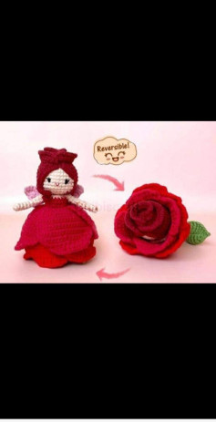 Muñeca y Rosa Reversible de Crochet en un Solo Patrón