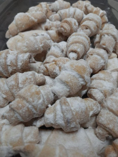 Ніжні рогалики, що тануть в роті з ароматом ванілі