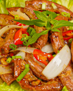 Phèo Non Cháy Tỏi Thơm Lừng Giòn Rụm Ăn Là Ghiền