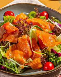 Salad Cá Hồi Và Bí Kíp Pha Sốt Chuẩn Nhà Hàng Châu Âu
